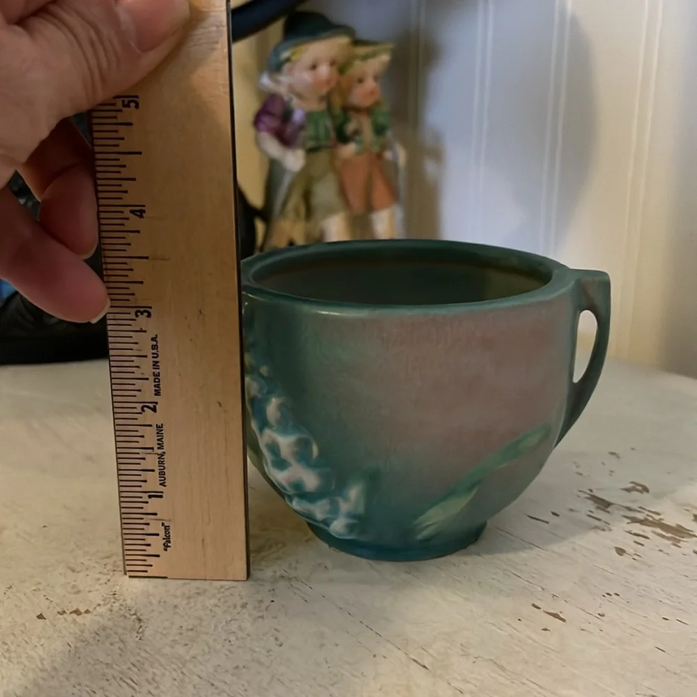 1940s Roseville Foxglove 659-3 vase jardinière